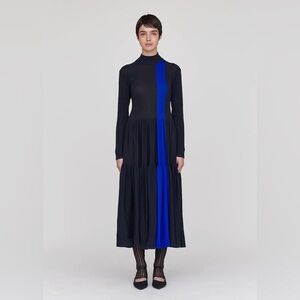 Elegant Black and Blue Long Sleeve Dress